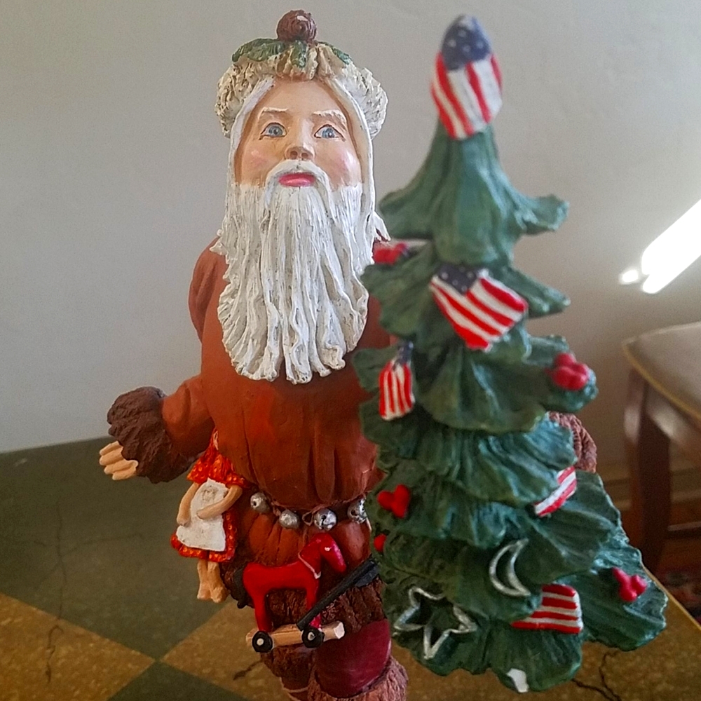 DUNCAN ROYALE SANTA, PIONEER SANTA